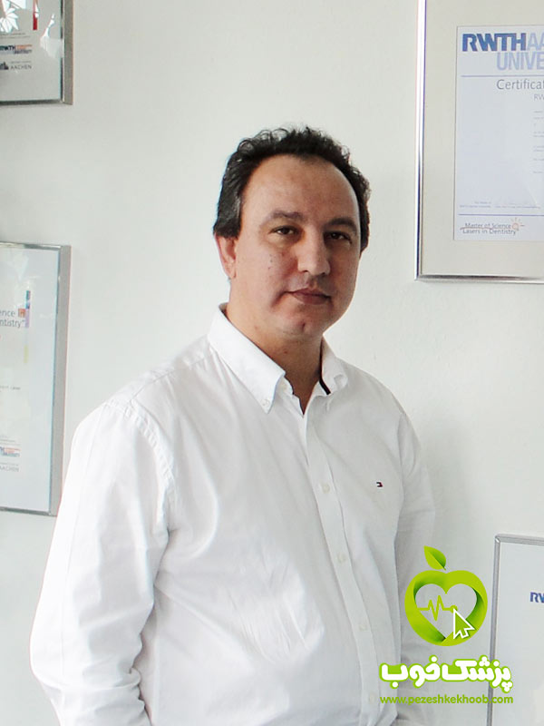 دکتر ایرج یزدانفر - دندانپزشک
