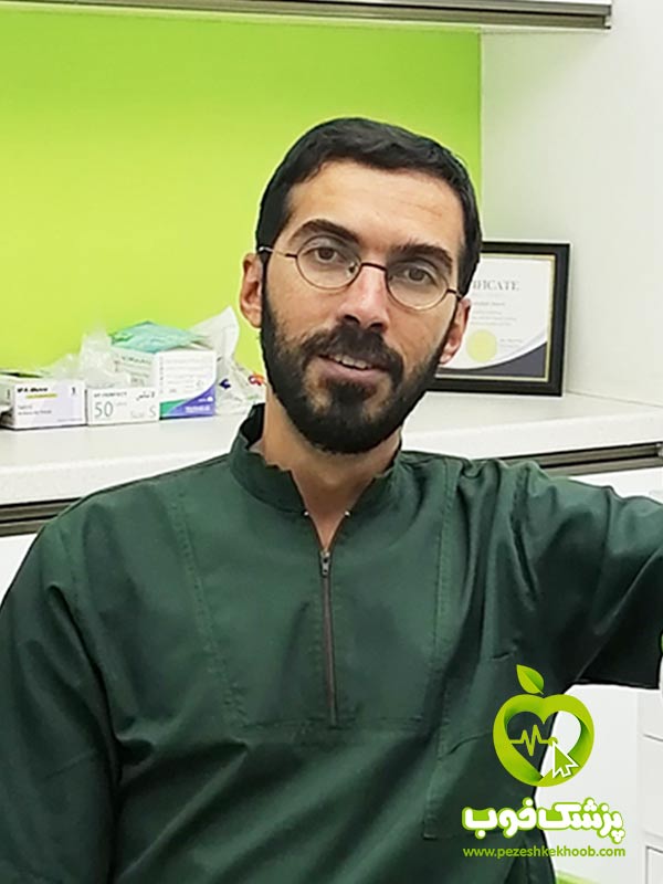 دکتر روح اله ناصری اصفهانی - دندانپزشک